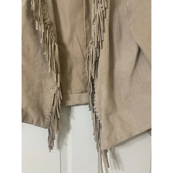 Dialogue Beige Leather Jacket with Fringe and Cropped Design - Picture 3 of 8